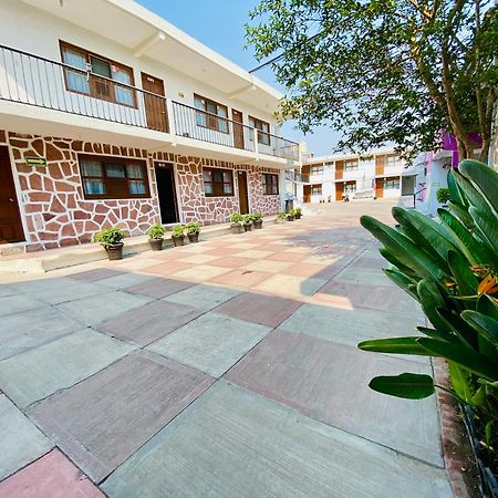 Hotel Avenida Ixmiquilpan Exterior foto