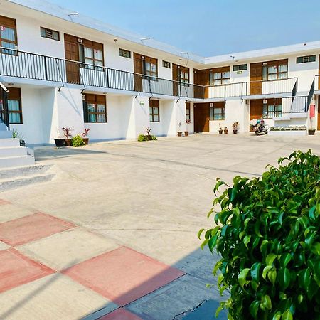 Hotel Avenida Ixmiquilpan Exterior foto